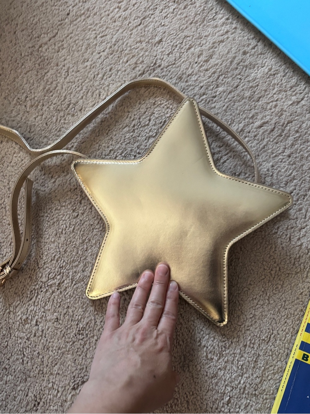Metallic Gold Star Crossbody Bag for Kids - Playful Star Shape
